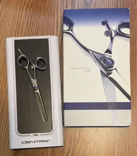 Centrix 672555170165 V2-39 Series Revolving Thumb Professional Thinning Shears Centrix 672555170165 V2-39 Series Revolving Thumb Professional Thinning Shears
