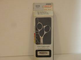 Cricket 559220 Logo By 5.5 Hair Cutting Shears