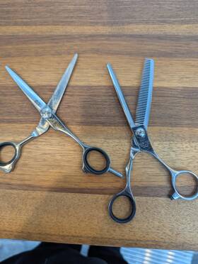 Kai Kom-550s Barber Shear And Thinning Scissors Set Stainless Steel