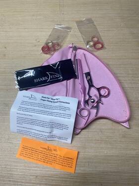 Sharkfin Bcarppswsl55 New Shark Fin Shears Breast Cancer Awareness Set - 5.5 Inch Right Handed Non-swivel