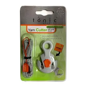 264e Tonic Studios Yarn Cutter With Lanyard