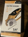 Sakerplus SK-ES04L Cordless Electric Shear Li-ion 220RPM Yellow New. Price: $30.00.