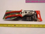 Zenport QZ402 High Performance, Classic Pruner. Max Cut: 25MM/1". 8.5" Length. Open. Price: $33.10.