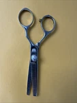 Cricket S2 Elite T-30 Hand Polished Swedish Steel Thinning Shears Used. Price: $40.00.