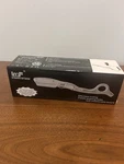 Loolf Ultrasonic Hot Razor Comb L-538 Heated Blade Blue Light Dc Adaptor Used. Price: $20.00.