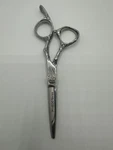 V3 Pro 600 Series Salon Shears/scissors Japanese Steel 5" Used. Price: $129.99.