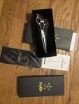 Fengliren High-end Professional Sharp Hair Cutting 6" Scissor Thinning Shears New. Price: $30.00.