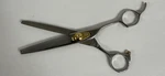 Elite Classic ET40 Professional Salon Thinning Shears Rarely Used 6.75". Price: $32.99.